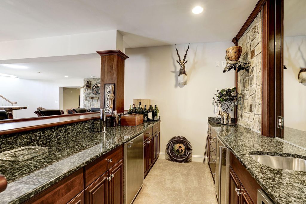 How to Design & Build a Basement Wet Bar Plan