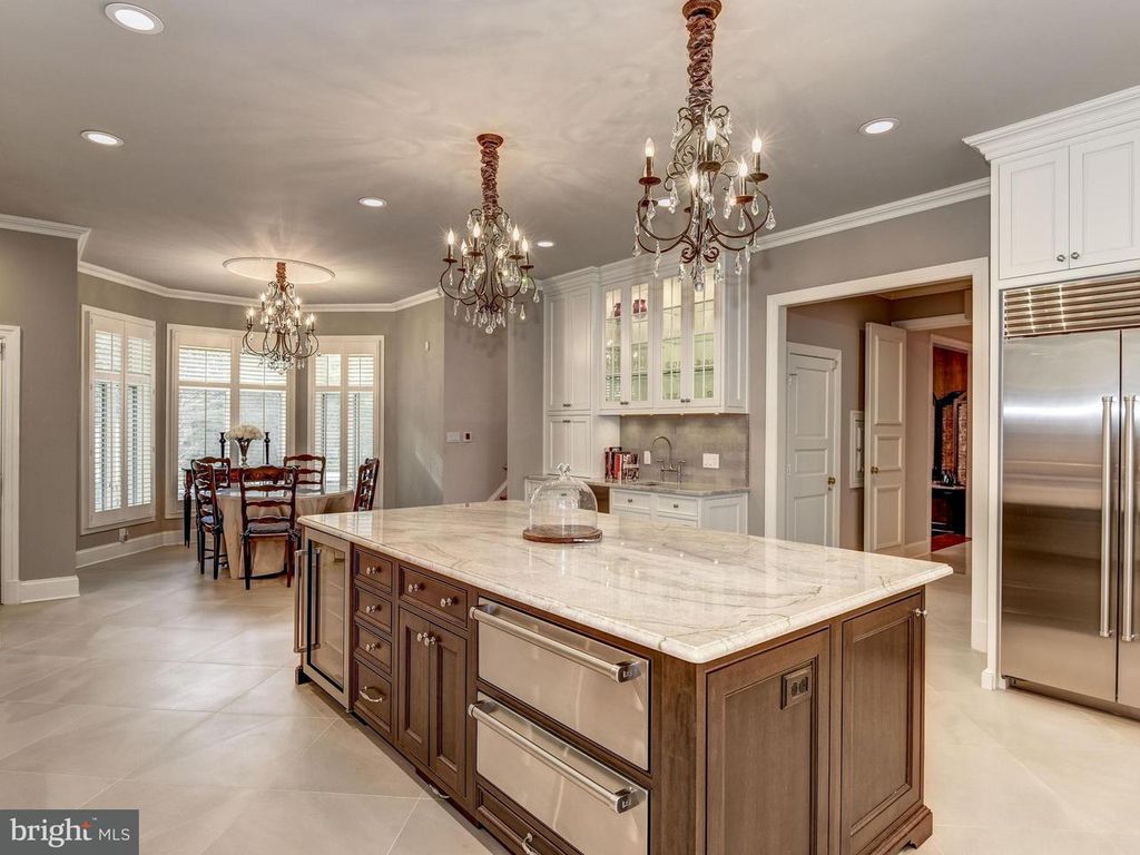 Top Kitchen Cabinet Color Designs Ideas & Pictures