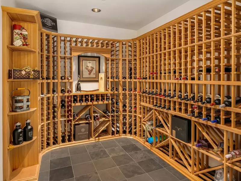 Wine Closet Design