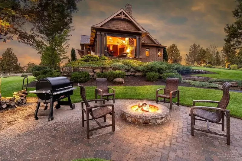 Pictures of Fire Pits
