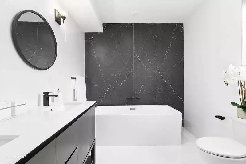 Black and White Modern Bathroom Designs