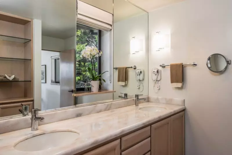 Bathroom Vanity with Sink