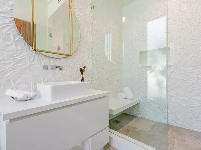 Pictures of Small Bathroom Designs