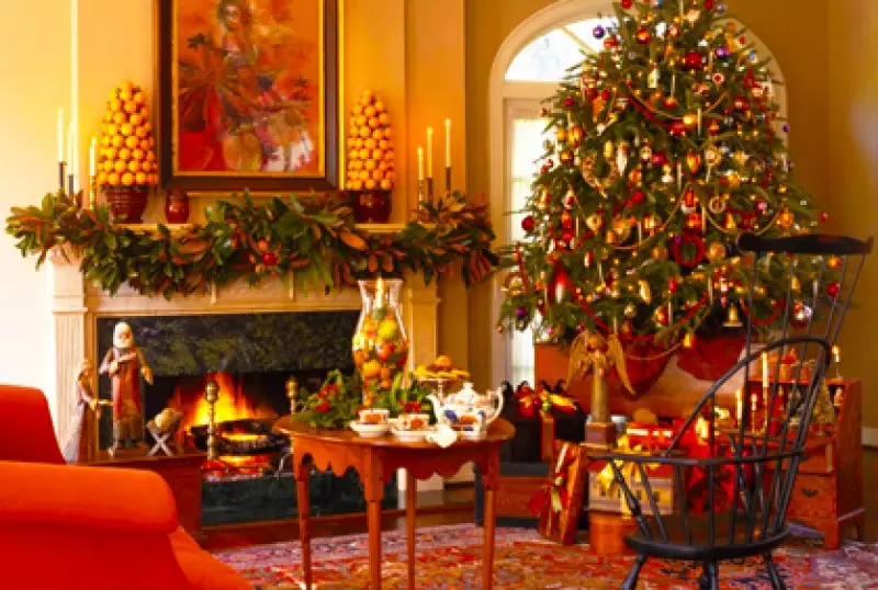 Christmas Decorating Gallery