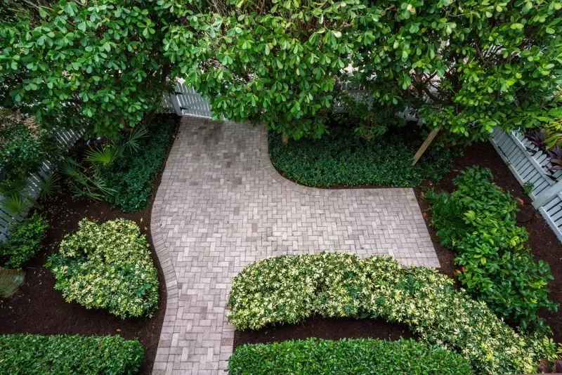 Landscaping your Walkway