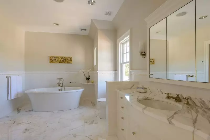 Bathroom Tubs