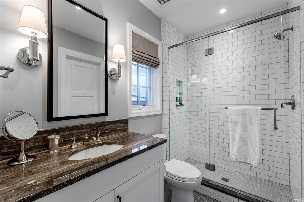 Small Bathroom Remodeling Design Ideas Plans & Photos