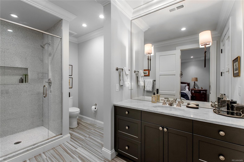 Best Bathroom Flooring Options Designs Ideas Pictures